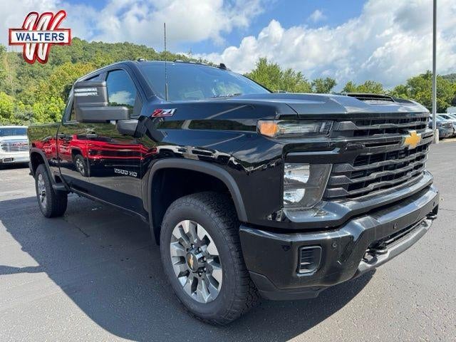 2026 Chevrolet Silverado 2500 HD Custom in Black — front three-quarter view