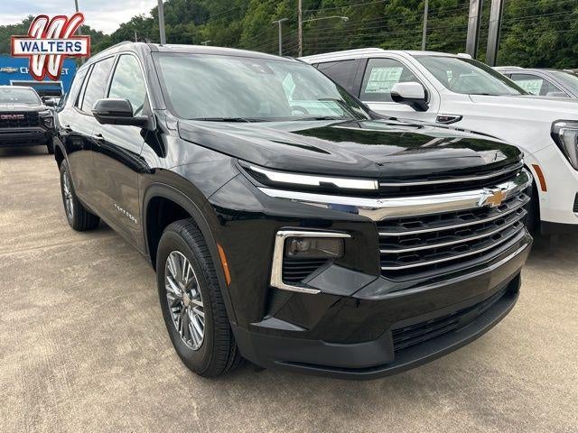 2026 Chevrolet Traverse LT in Mosaic Black Metallic — front three-quarter view