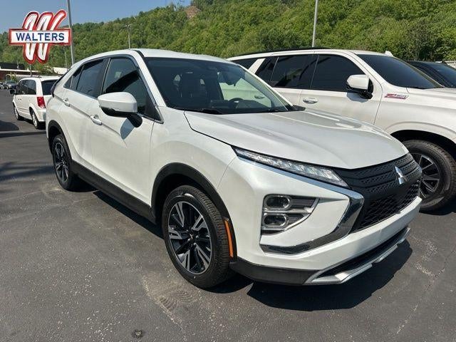2024 Mitsubishi Eclipse Cross SE S-AWC in Black — front three-quarter view