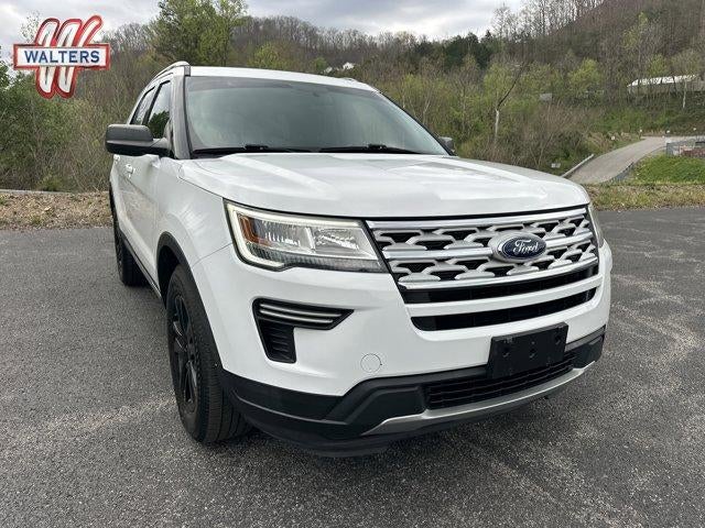2018 Ford Explorer XLT 4WD in Oxford White — front three-quarter view