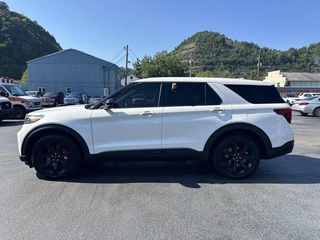 2022 Ford Explorer — interior view