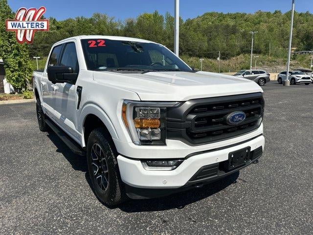 2022 Ford F-150 XLT 4WD SuperCrew 5.5' Box in Oxford White — front three-quarter view