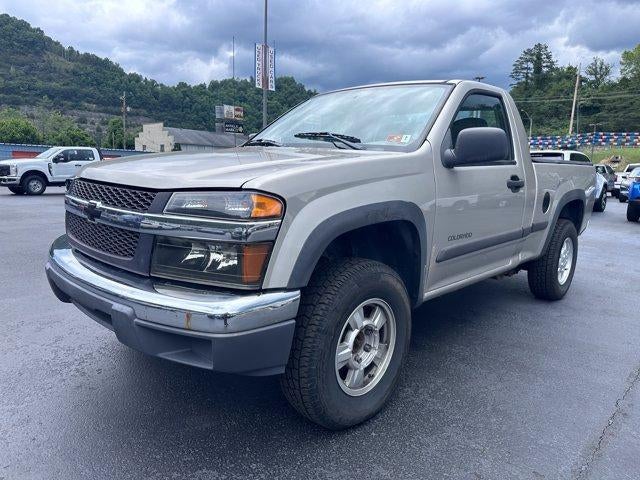 2005 Chevrolet Colorado — rear three-quarter view