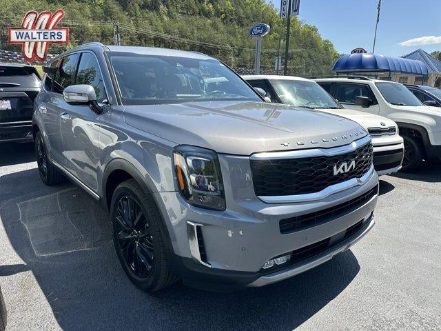 2022 Kia Telluride SX AWD in Everlasting Silver — front three-quarter view