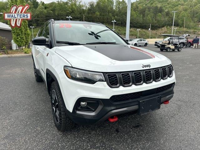 2025 Jeep Compass Trailhawk 4x4 in Bright White Clearcoat — front three-quarter view