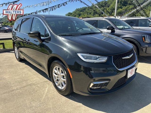 2024 Chrysler Pacifica Touring L FWD in Brilliant Black Crystal Pearlcoat — front three-quarter view