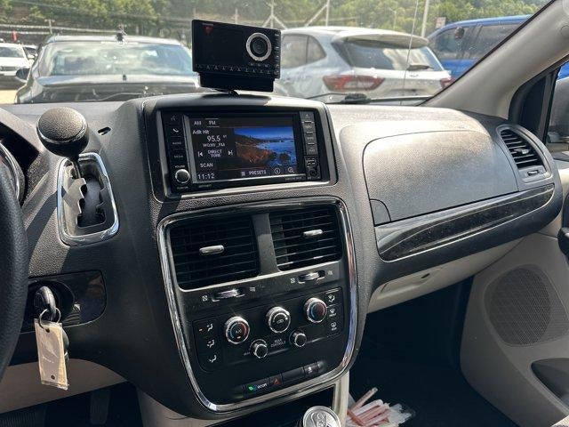 2019 Dodge Grand Caravan — interior view