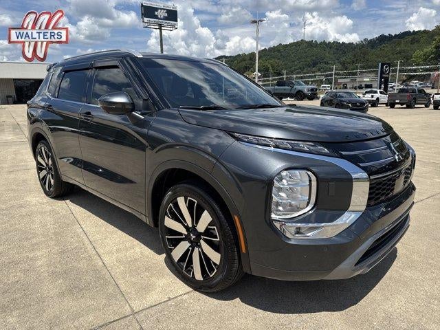 2026 Mitsubishi Outlander SEL S-AWC in Graphite Gray Metallic/Black Roof — front three-quarter view